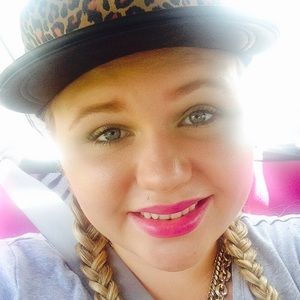 Meet your Posher, Taylor