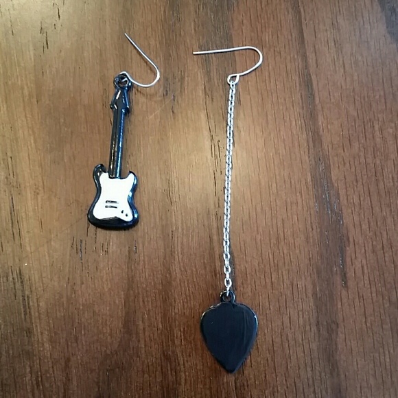 Guitar and pick earring set