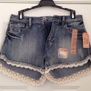 High waisted lace trim shorts