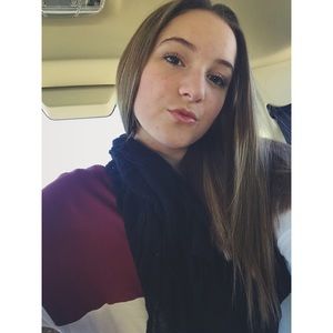 Meet your Posher, Hannah