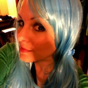 Meet your Posher, Kira