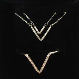 VS bracelet and necklace set