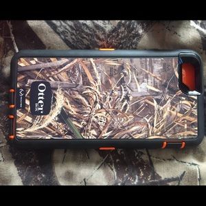 Camo and Orange Otterbox iPhone 6