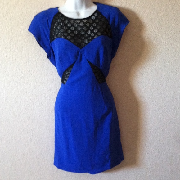 Blue Dress/black