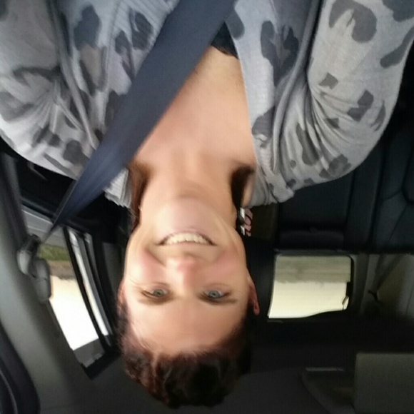 Meet your Posher, Jacci - Picture 1 of 1