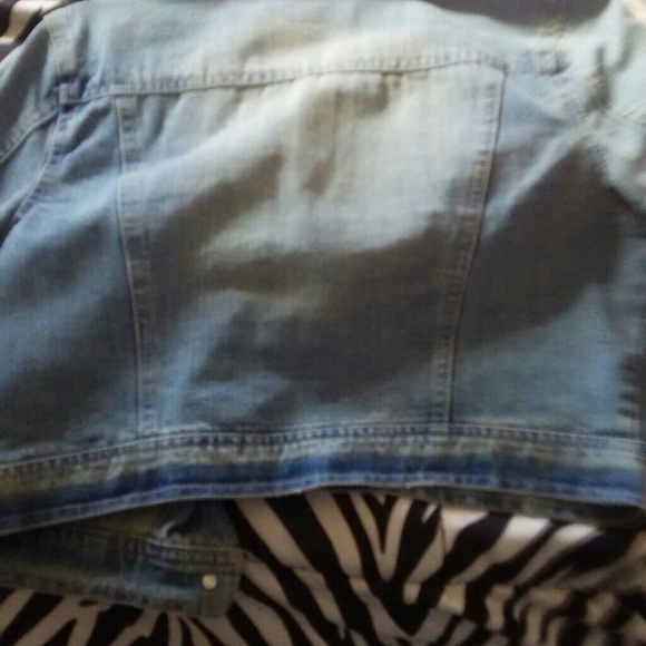 Jean jacket - Picture 3 of 3