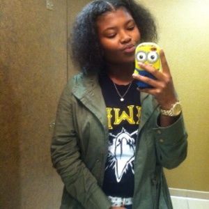 Meet your Posher, Brianna