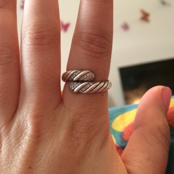 ❌SOLD❌David Yurman willow ring w/ diamonds - Picture 2 of 4