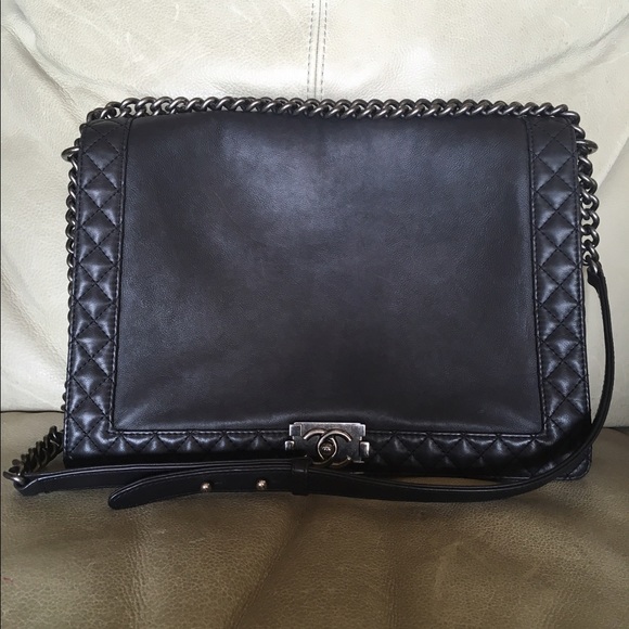 Black Chanel handbag - Picture 1 of 4