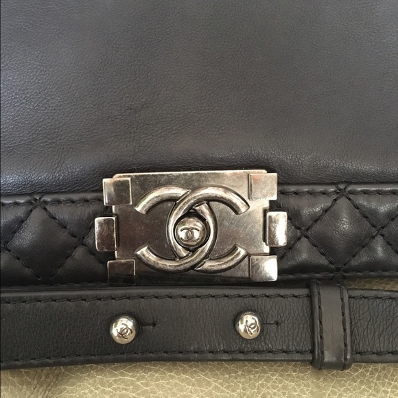Black Chanel handbag - Picture 4 of 4