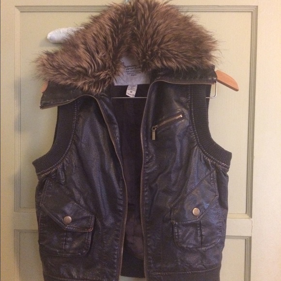 Brown Vest 🍂