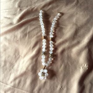 White stones necklace