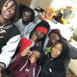 Meet your Posher, Nautika