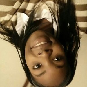 Meet your Posher, Breerra