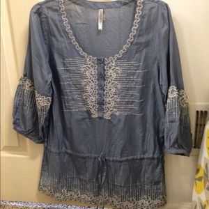 Monoreno Drawstring Tunic Top