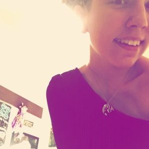 Meet your Posher, Cyrena