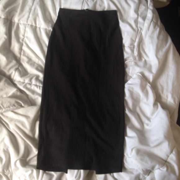 Midi skirt silence and noise