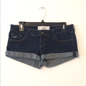 Dark wash Hollister short shorts. Size 5.