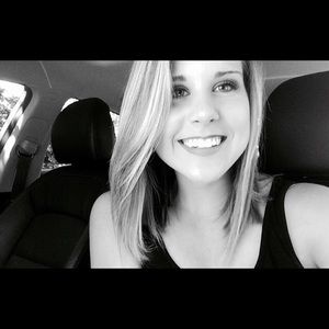 Meet your Posher, Caitlyn