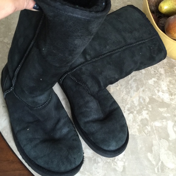 Uggs black size 8