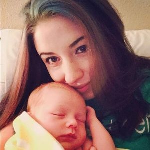 Meet your Posher, Ashley