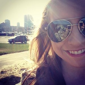 Meet your Posher, Jillian