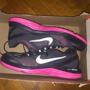 WMNS Dart 10