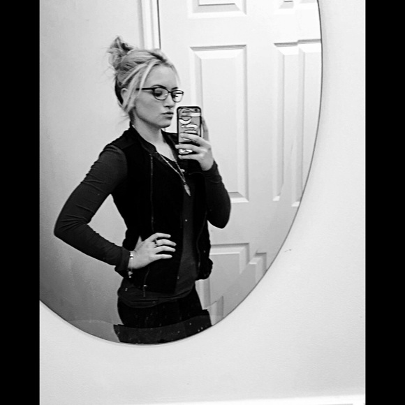 Meet your Posher, Kylee - Picture 1 of 1