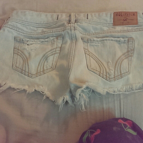 Shorts - Picture 4 of 4