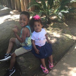 Meet your Posher, Desiree