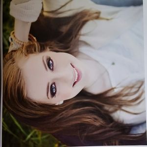 Meet your Posher, Avery