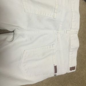 Seven for all Mankind cropped jeans size 28