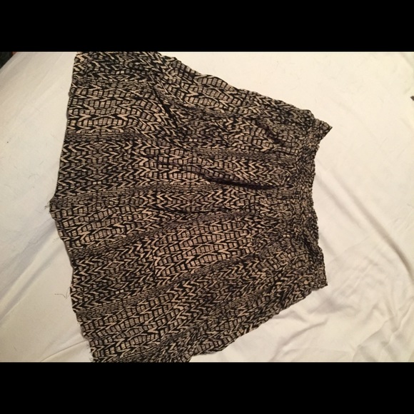 Very cute tribal skirt - Picture 1 of 2