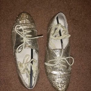 Fashionable shoes, barely worn.