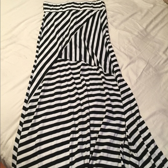 Striped long skirt