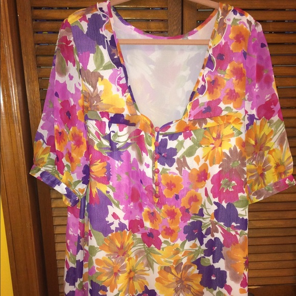 Floral sheer blouse with lining