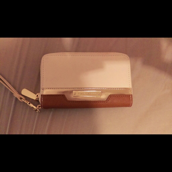 Vince Camuto Wristlet