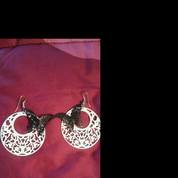 Butterfly ear rings - Picture 1 of 1