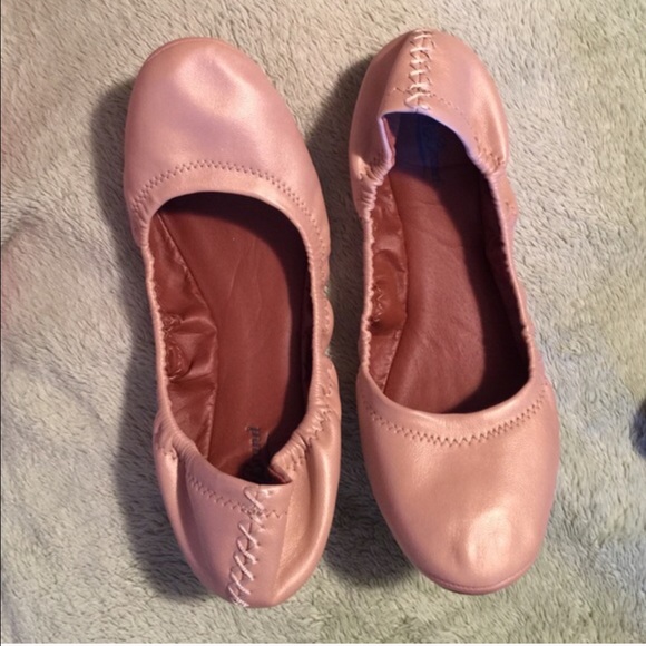 Lucky Brand Shoes - 🍀 Lucky Brand 🍀 shiny blush ballet flats
