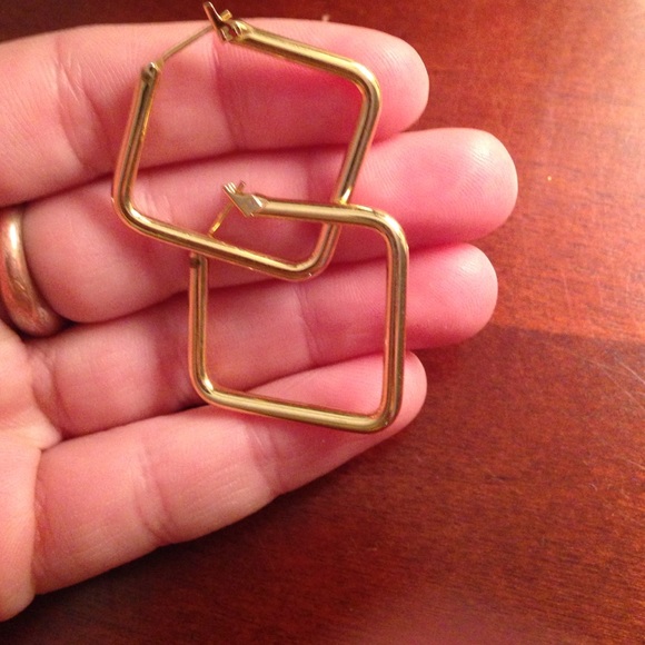 earrings - Picture 4 of 4