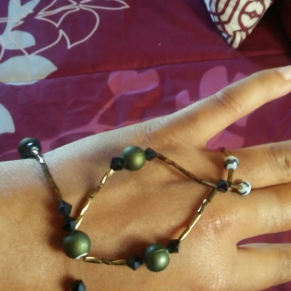 Wrist and ring bracelet - Picture 2 of 2