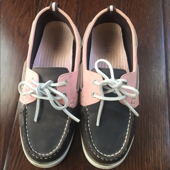 Bass boat shoes