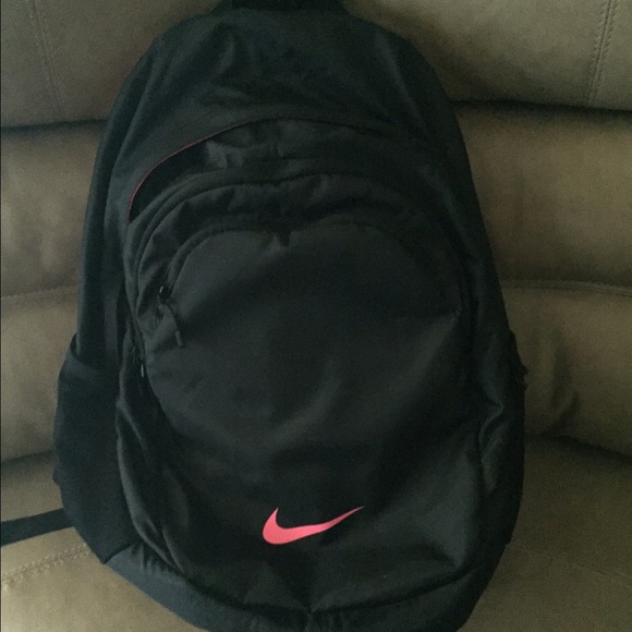 neon pink nike backpack