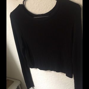 Brandy Melville Long Sleeve Crop Top🕶