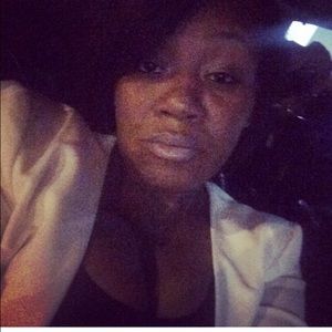 Meet your Posher, Shakira