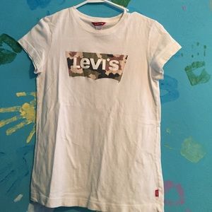 Levi's shirt