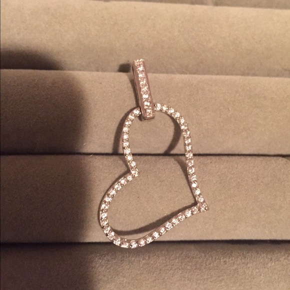 Crystal heart pendant  ♦️Final Price♦️