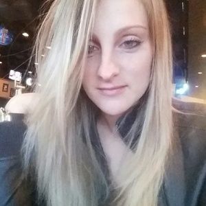 Meet your Posher, Candice