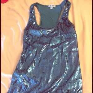 Turquoise sequins tank top.