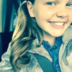 Meet your Posher, Mary-elaine